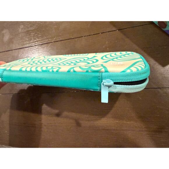 PowerA Enhanced Wireless Controller KK Slider Animal Crossing & Case - Picture 6 of 8